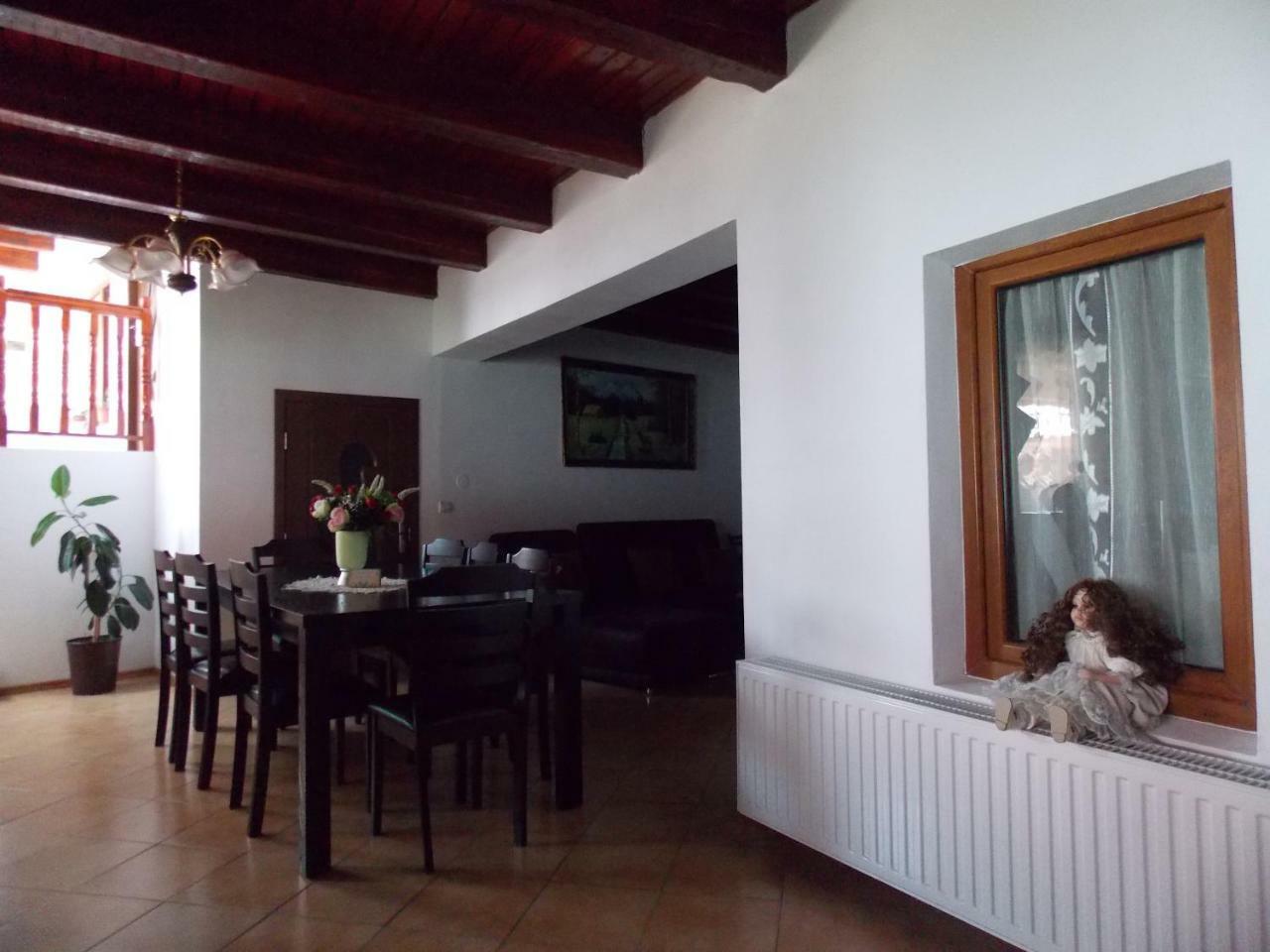 Casa Suzy & Roxy Daire Arpasu de Jos Dış mekan fotoğraf