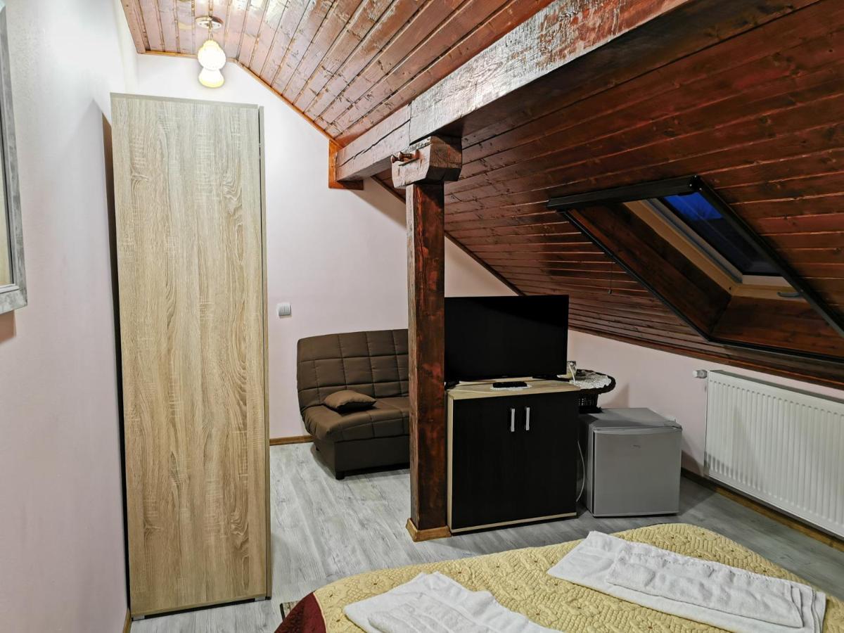Casa Suzy & Roxy Daire Arpasu de Jos Dış mekan fotoğraf